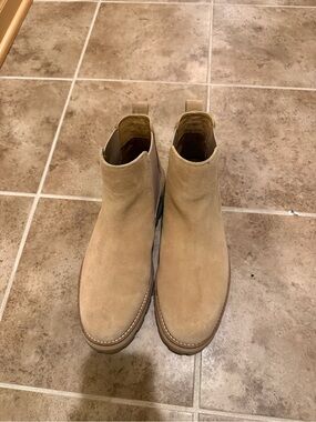 Sperry Women's Suede Chelsea Ankle Boots in Beige